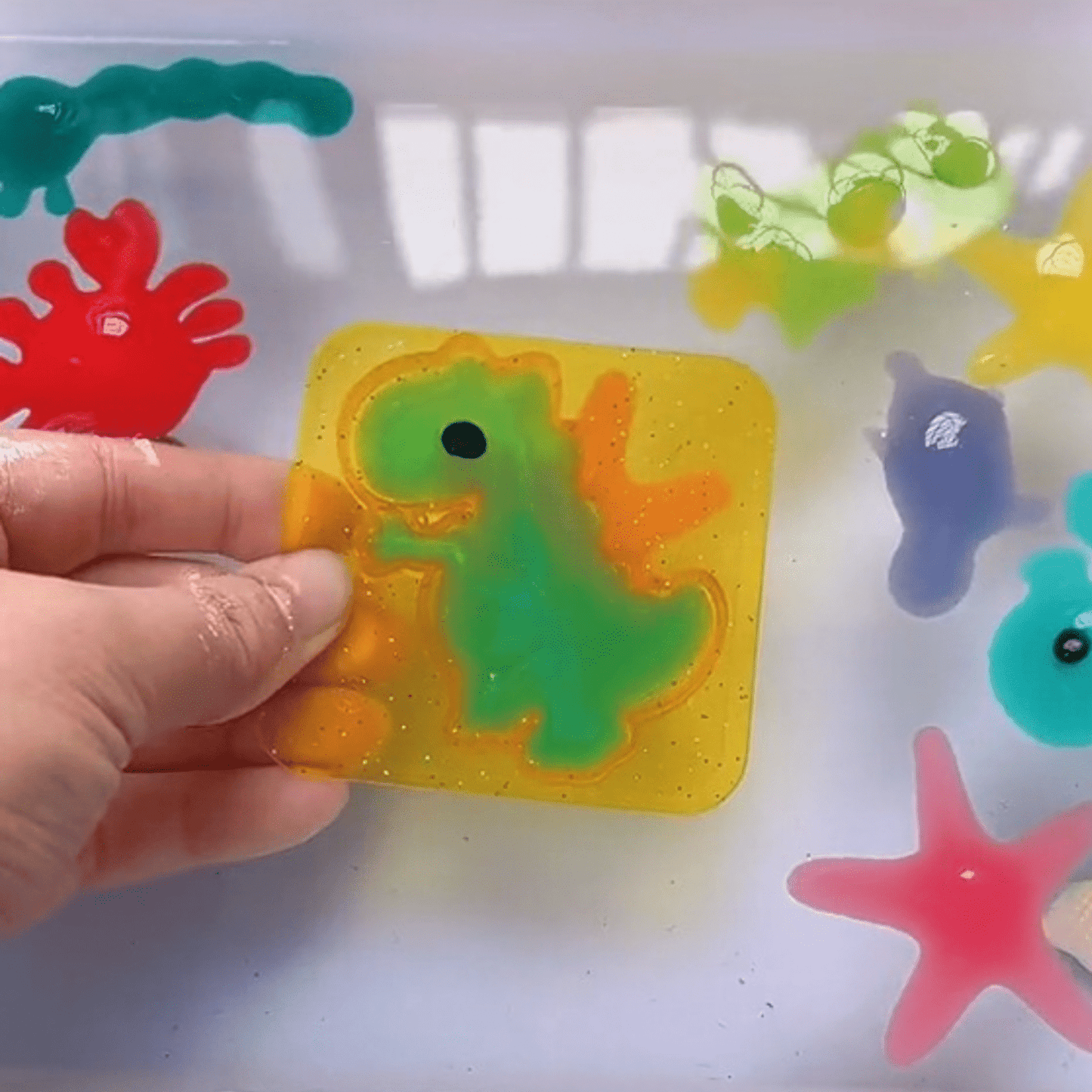 Magic Water Wonder Kit – Magisches Bastelset mit Farben & Formen