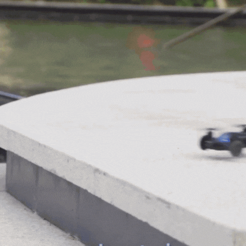 SkyRacer 2-in-1: Ferngesteuertes Drohnen-Auto für grenzenlosen Spaß!